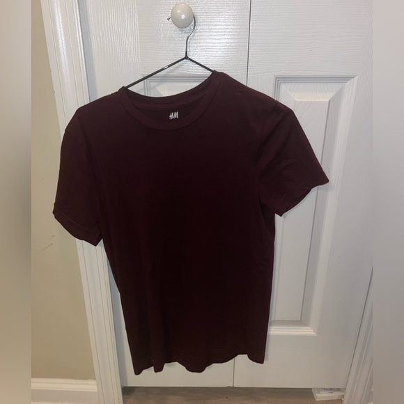 H&M T-Shirt - Picture 2 of 4